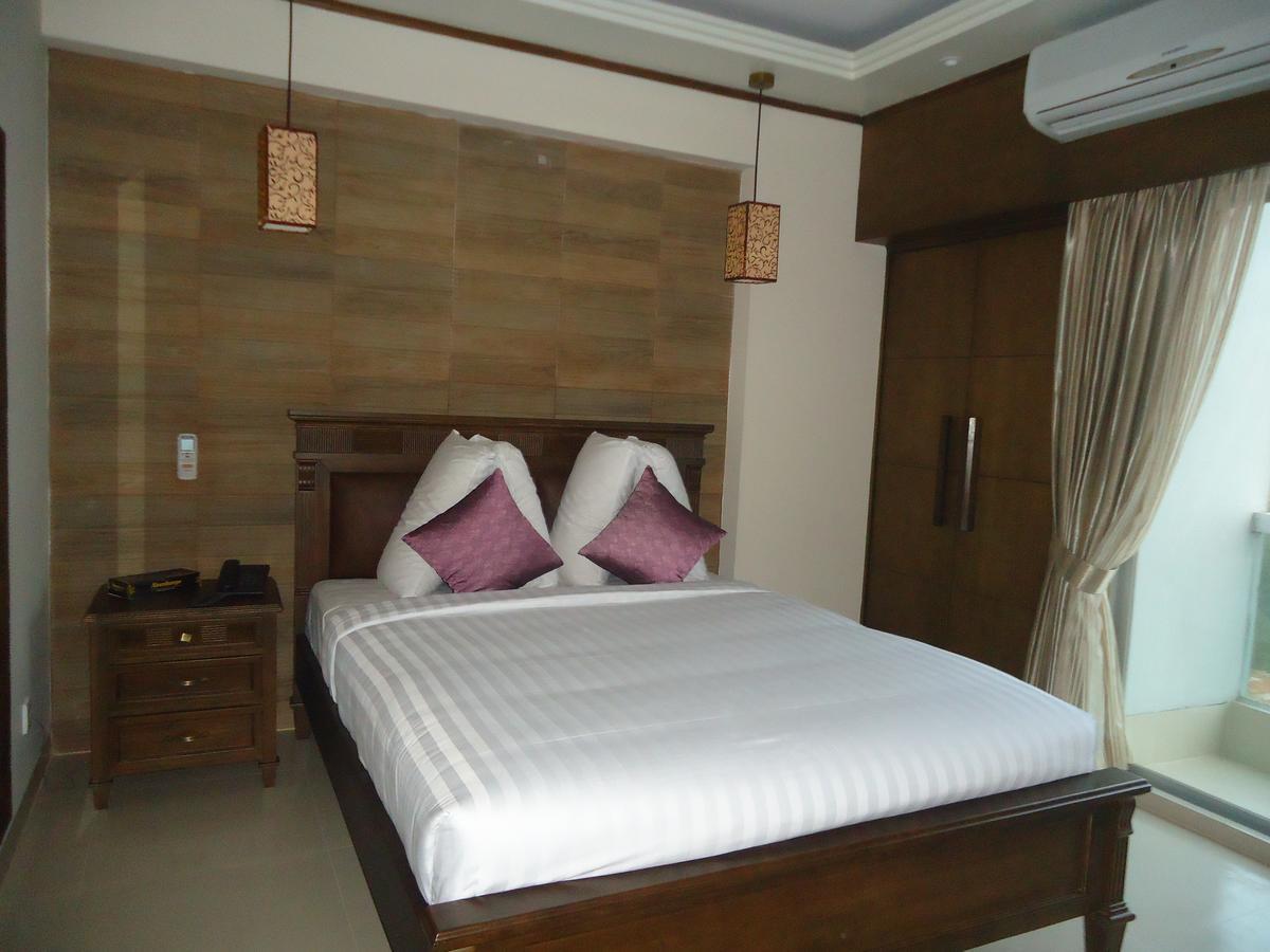 Neeshorgo Hotel & Resort Cox's Bazar Exterior photo